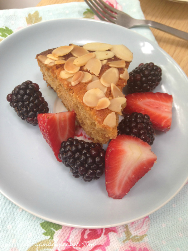 Honey and Almond Cake