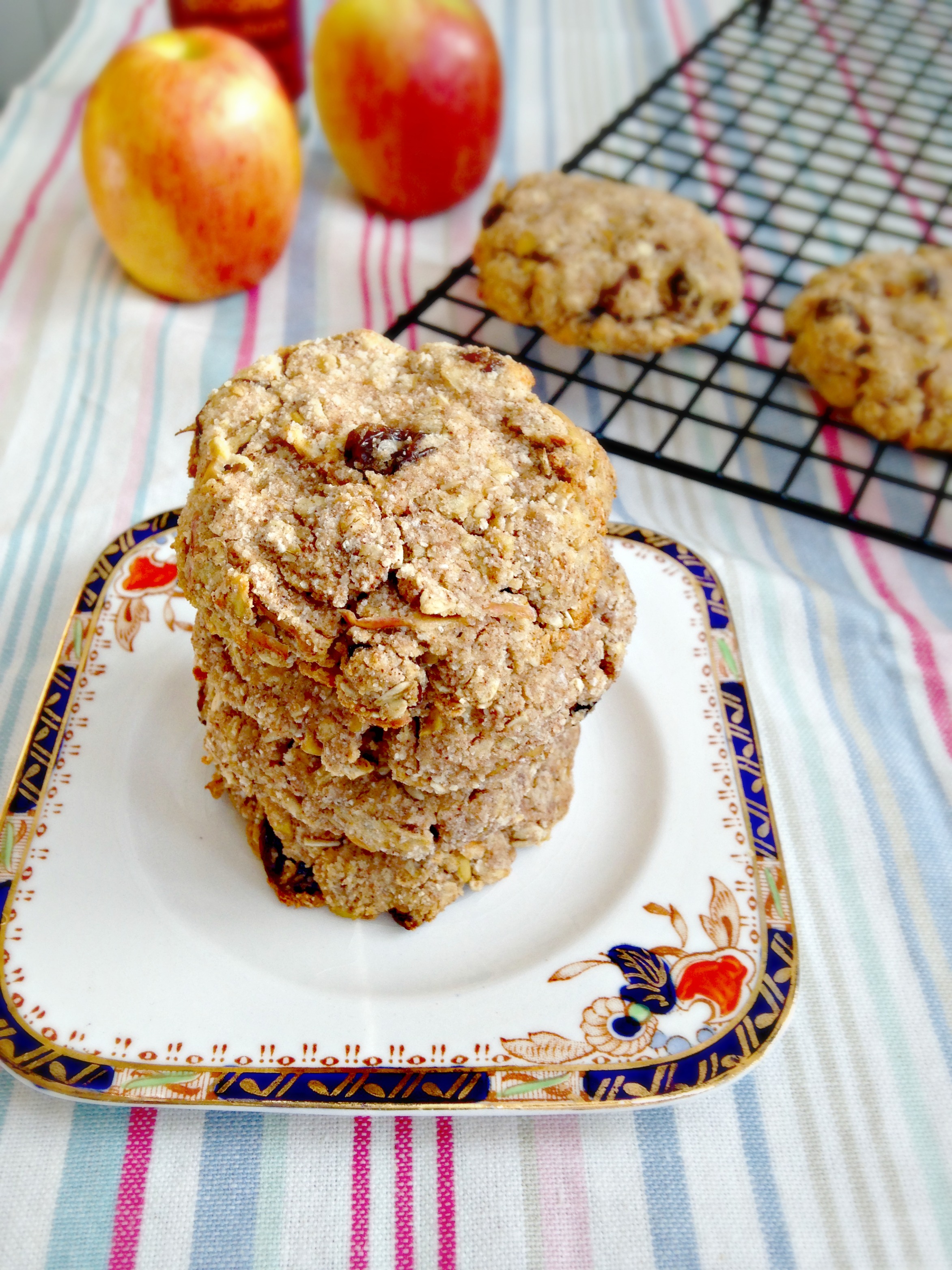 Apple Cinnamon Raisin Cookies 3