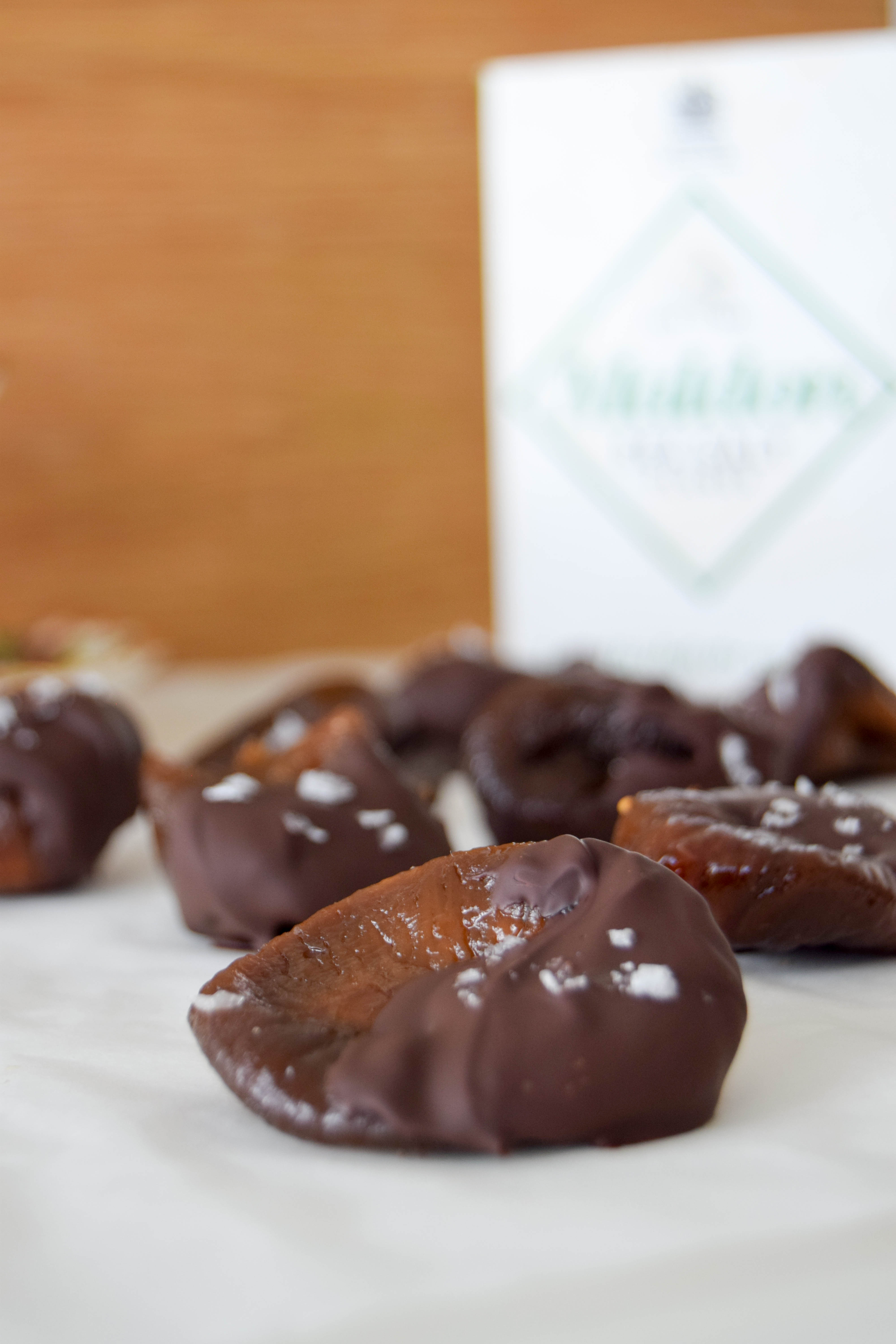 A speedy snack idea with figs to help tame those chocolate cravings!