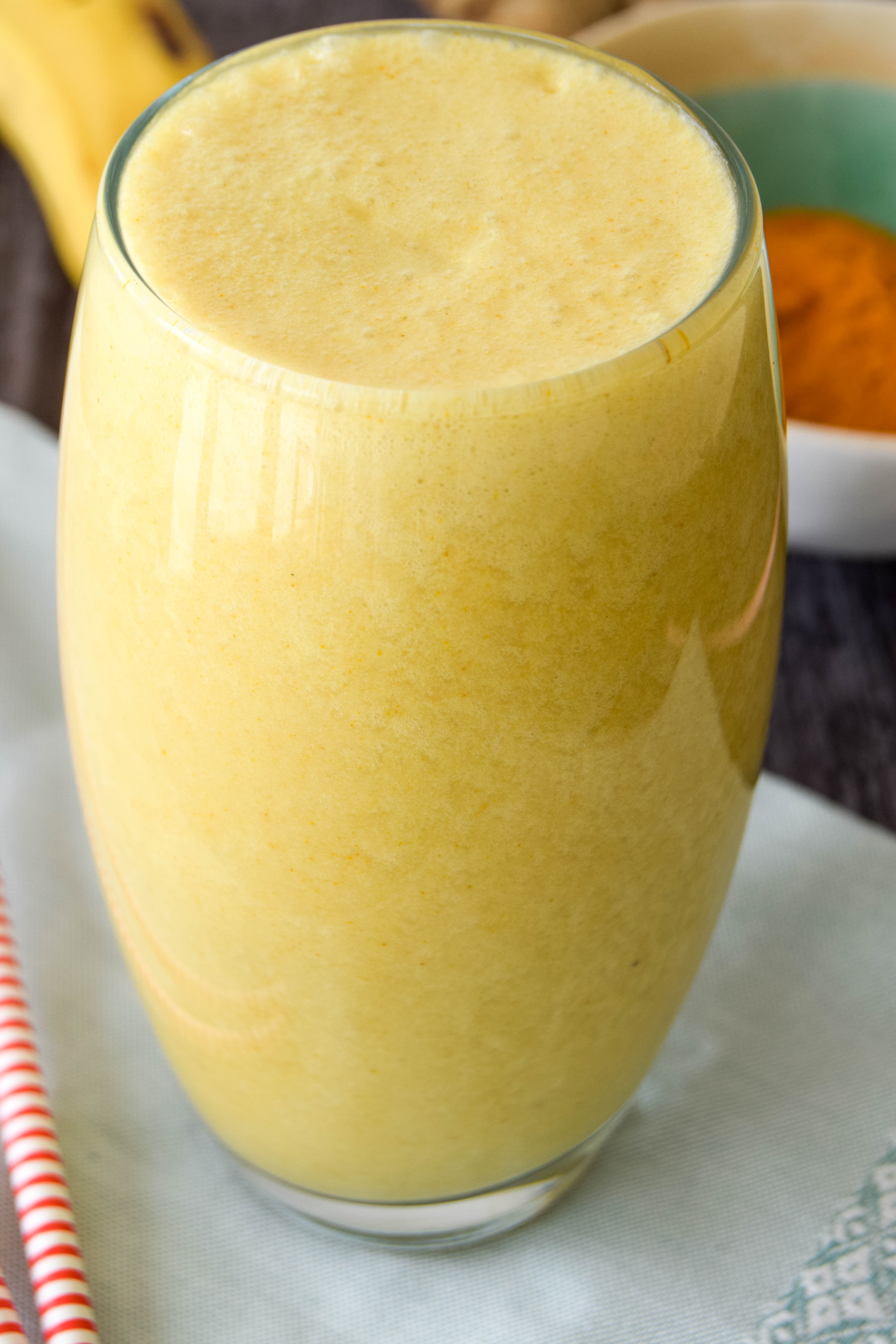 Turmeric & Coconut Smoothie 4