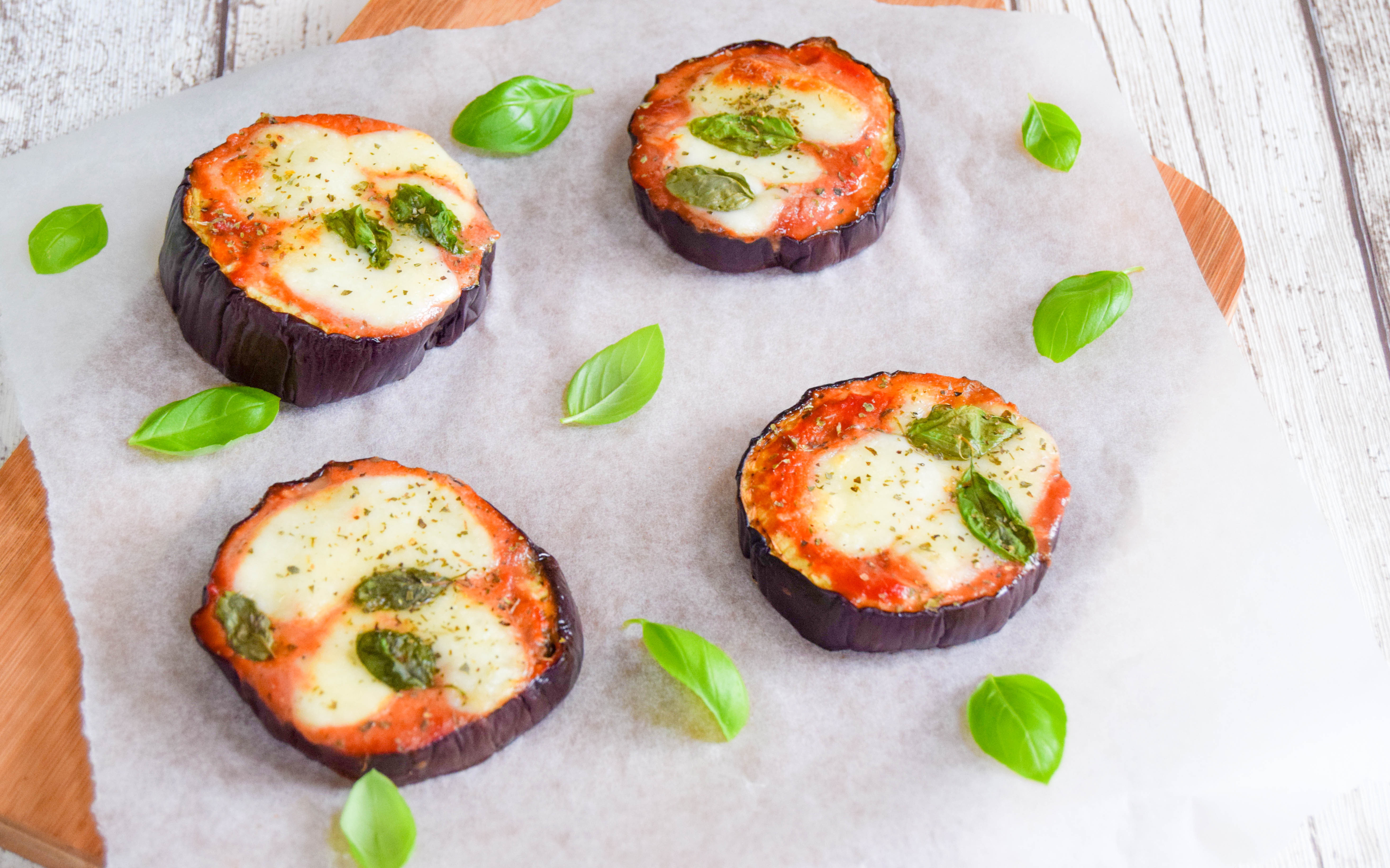 Low Carb Aubergine (Eggplant) Pizza