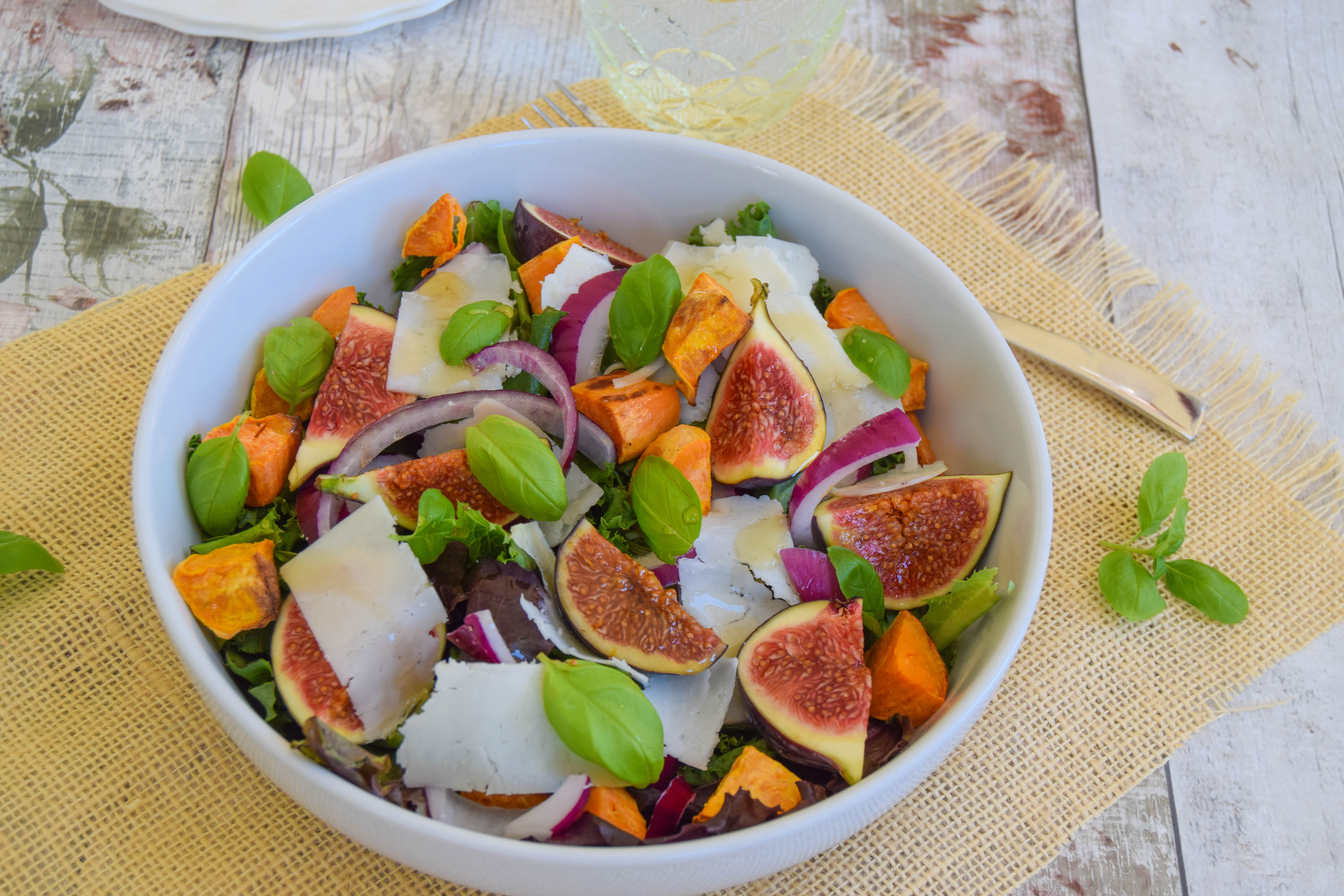 Fig, Goats Cheese & Basil Salad