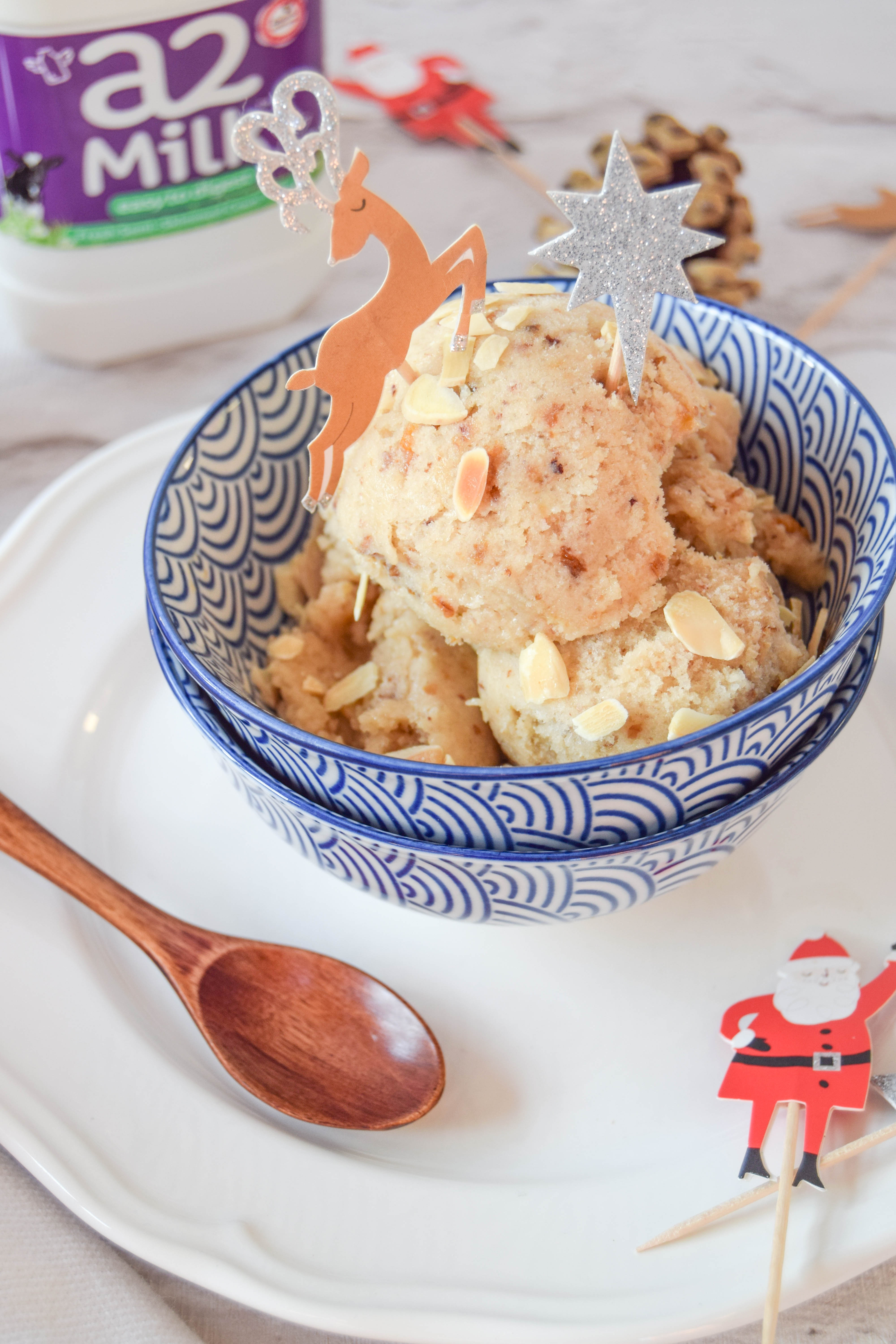 All the delicious flavour of a mince pie without the pastry. This nice cream only contains 3 ingredients and is a healthier alternative that the kids love!
