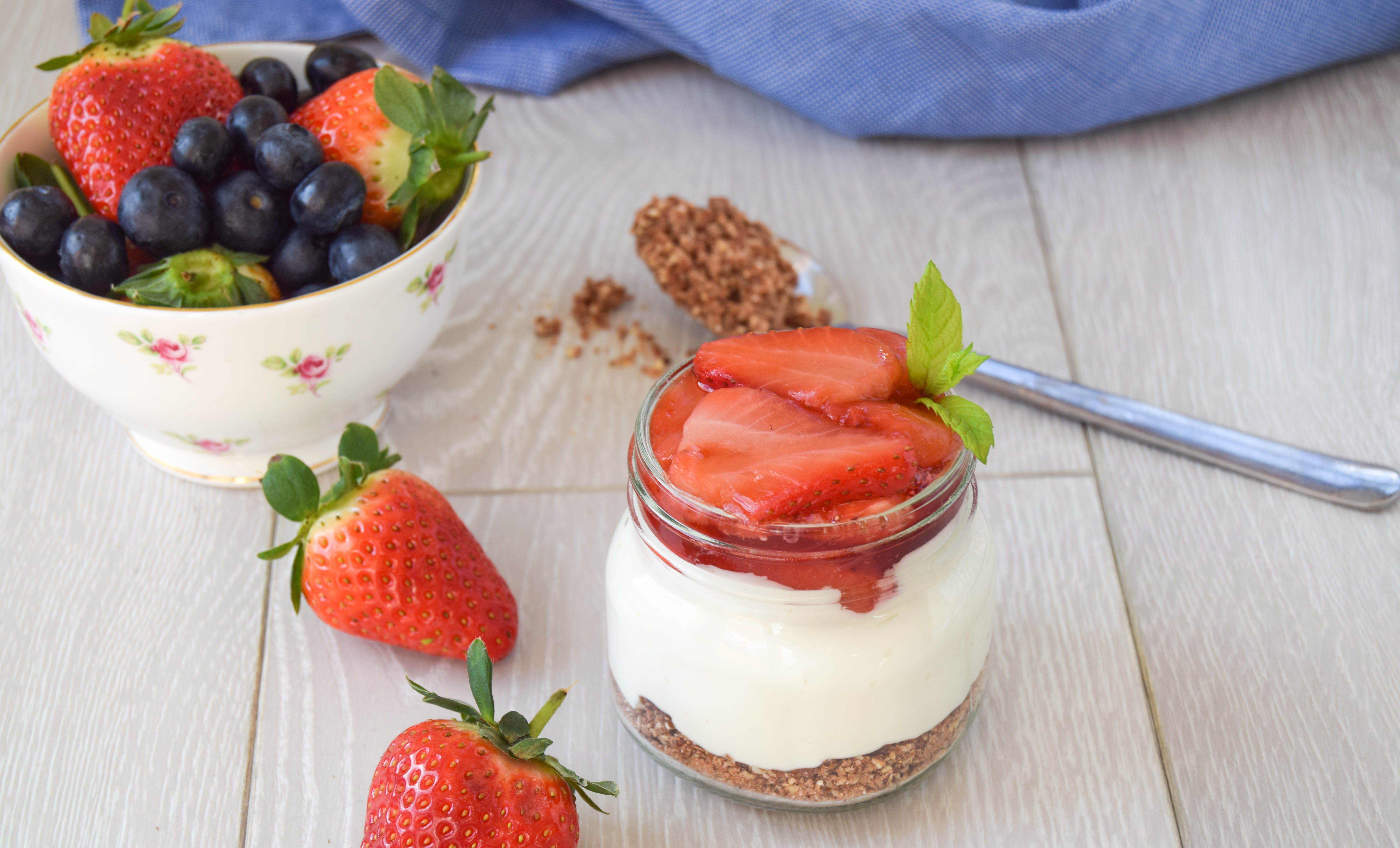 No Bake Strawberry Cheesecake Parfait
