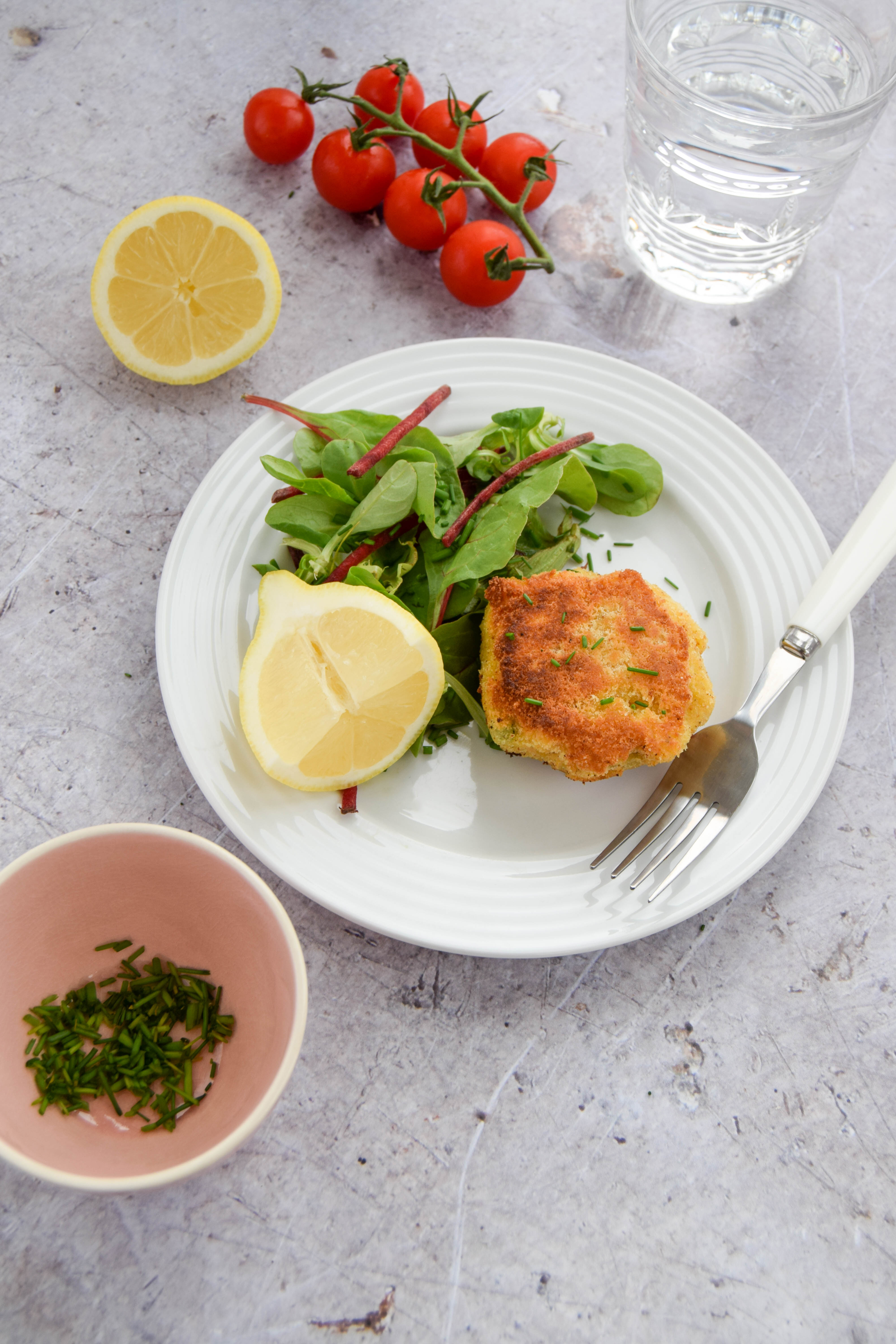 Delicious risotto patties made with salmon and peas coated in breadcrumbs, making them crispy on the outside and soft and gooey in the middle. 