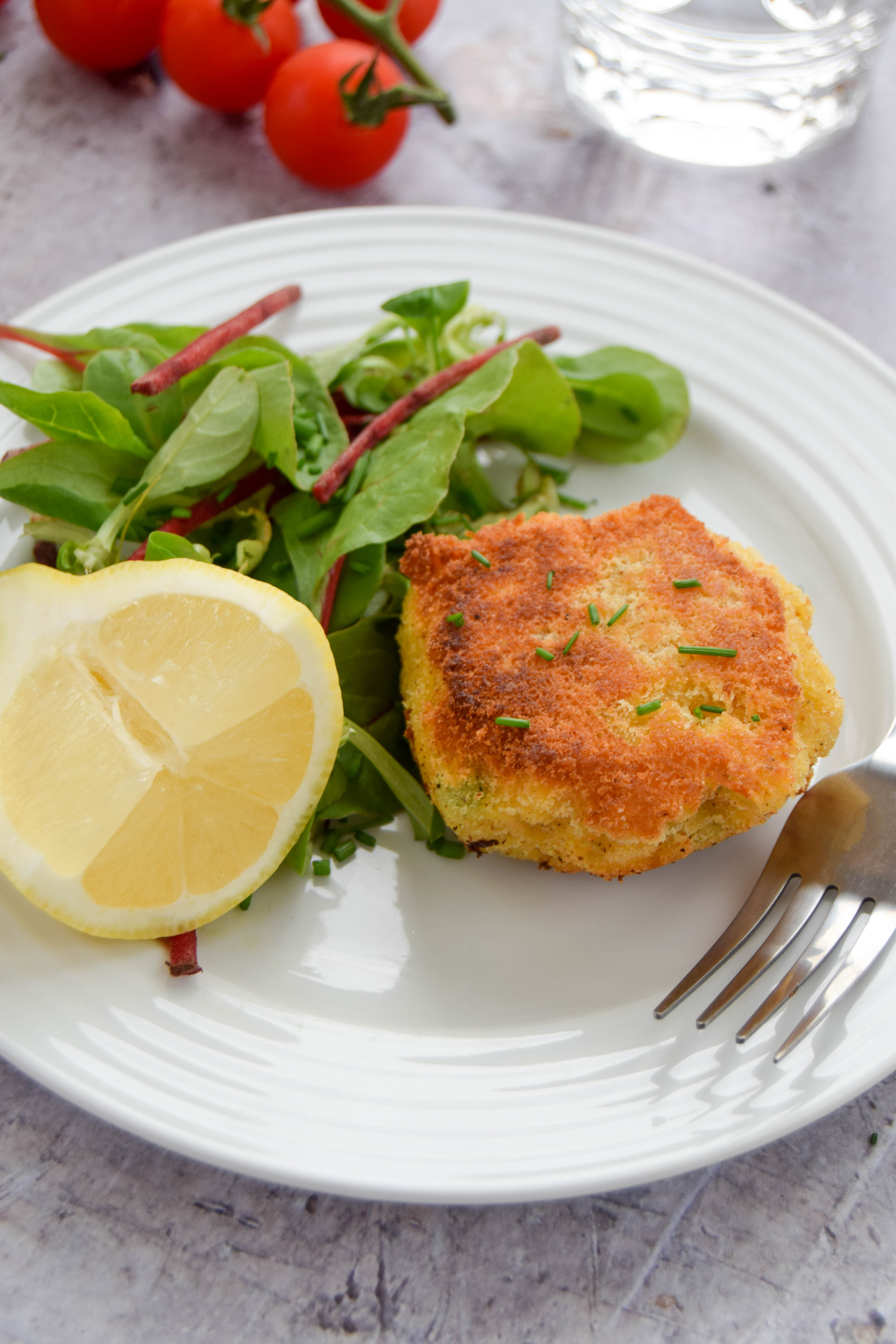 Delicious risotto patties made with salmon and peas coated in breadcrumbs, making them crispy on the outside and soft and gooey in the middle. 
