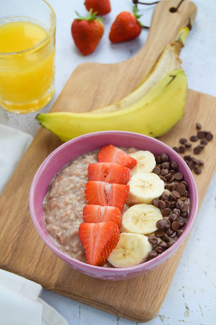 Peanut butter and chocolate is just one of those strange sounding combinations that really works. Try this peanut butter cup porridge recipe for breakfast.