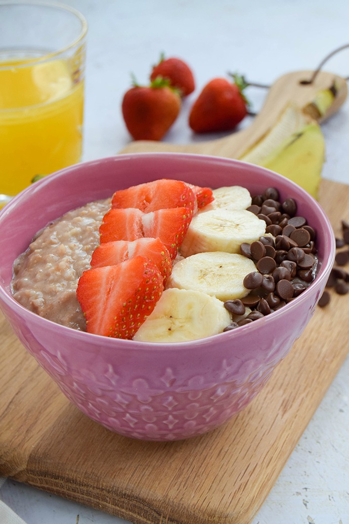 Peanut butter and chocolate is just one of those strange sounding combinations that really works. Try this peanut butter cup porridge recipe for breakfast.