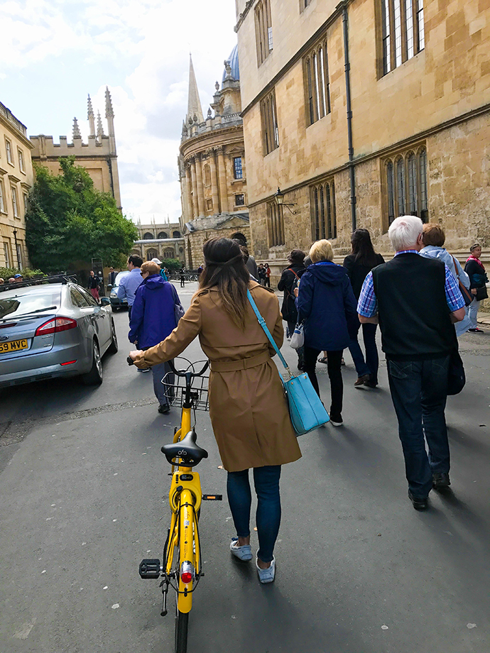 Discover Oxford see the sights and all it has to offer by cycling around it using an Ofo bike, a free-standing bike sharing company. 