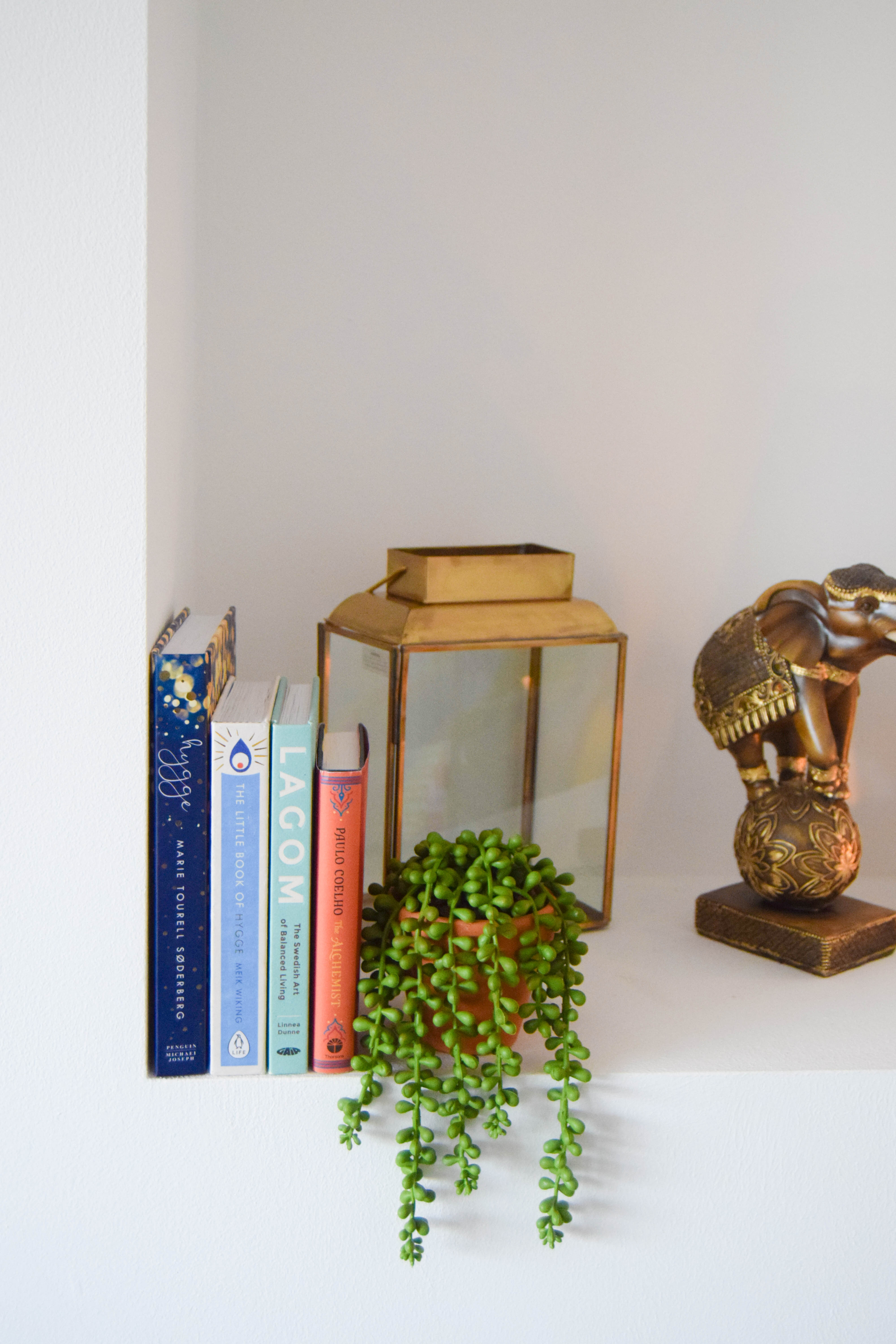 Looking for some ways to make your house more cosy and hygge? Check out some of these simple autumn updates. 