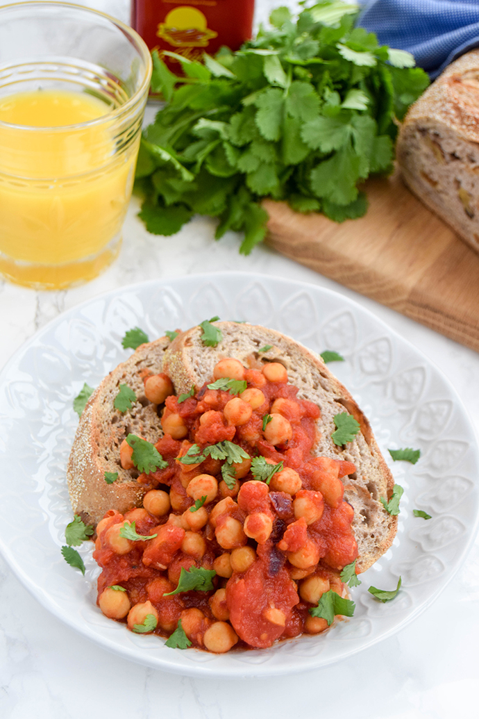 If you’re dreaming about breakfast in bed, but your partner isn’t the best of cooks then these easy smokey chickpeas served on toast is a must.
