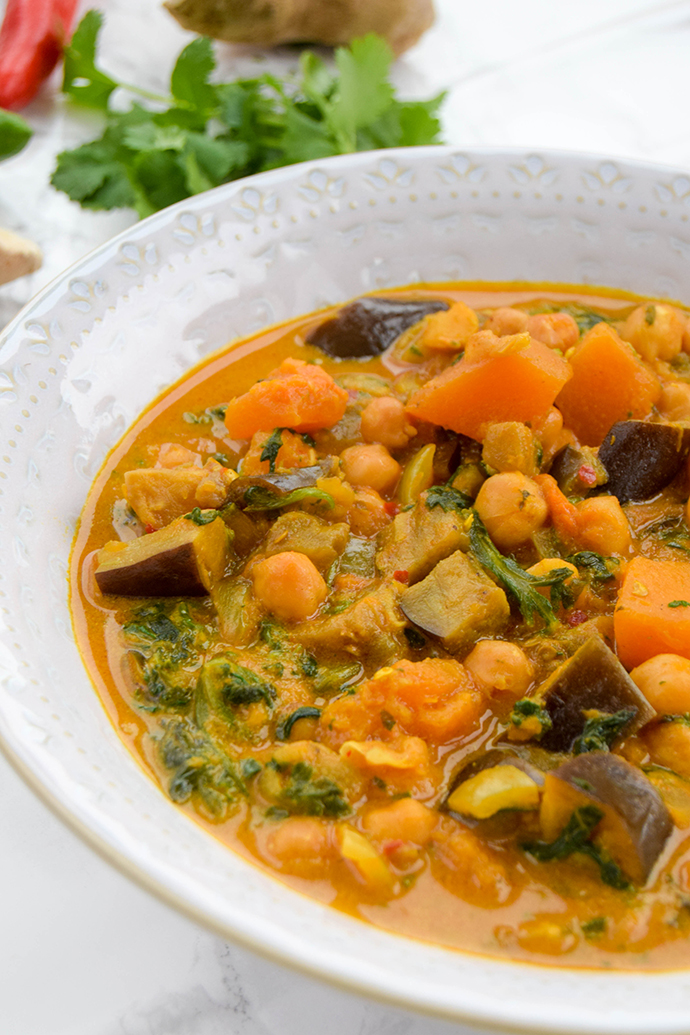 A creamy vegetarian curry made with squash, aubergine and chickpeas. It's so easy to make and delicious that even the meateaters in your family will love it!
