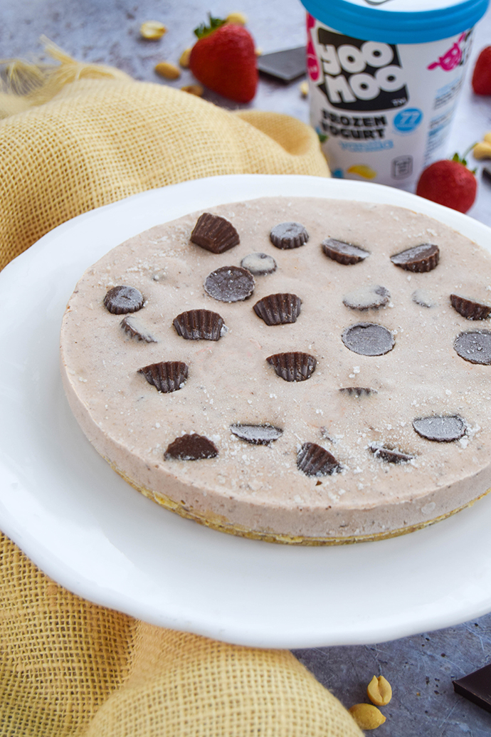 Love peanut butter? Love chocolate? This peanut butter cup cheesecake is the ultimate dessert for the peanut and chocolate fanatics in your life.