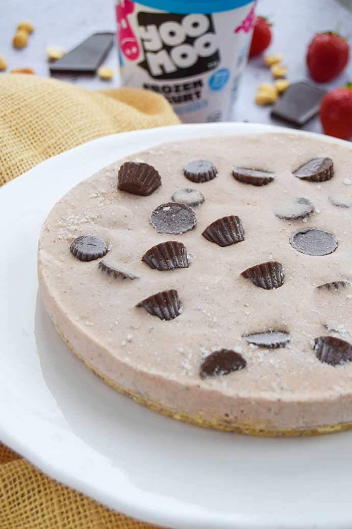 Love peanut butter? Love chocolate? This peanut butter cup cheesecake is the ultimate dessert for the peanut and chocolate fanatics in your life.