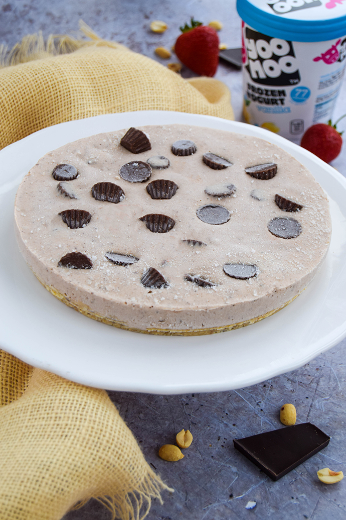 Love peanut butter? Love chocolate? This peanut butter cup cheesecake is the ultimate dessert for the peanut and chocolate fanatics in your life.