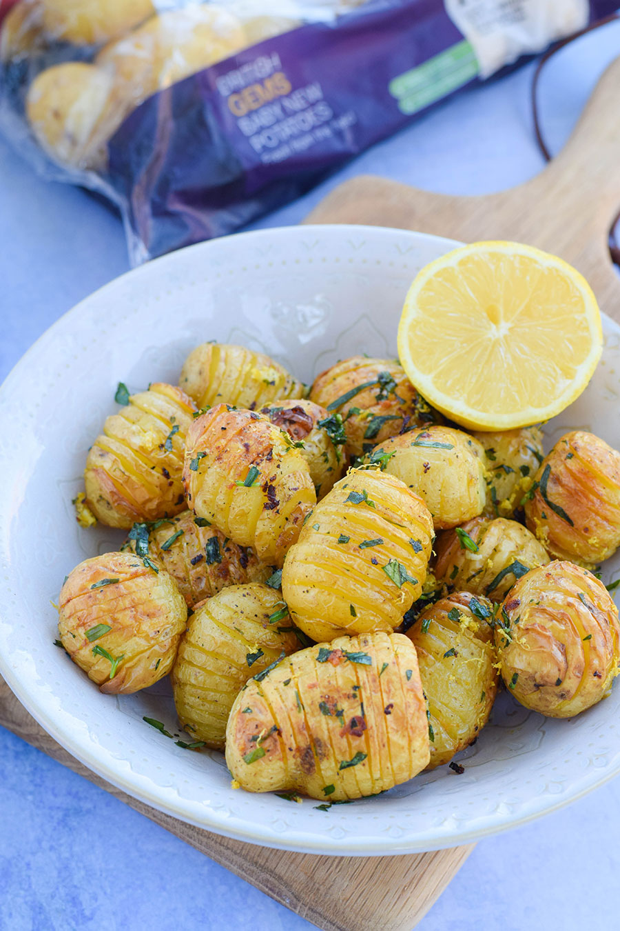 Tarragon & Lemon Hassleback Potatoes, a fresh and summery idea to flavour the humble potato that works wonderfully with fish, poultry and cheese.&nbsp;