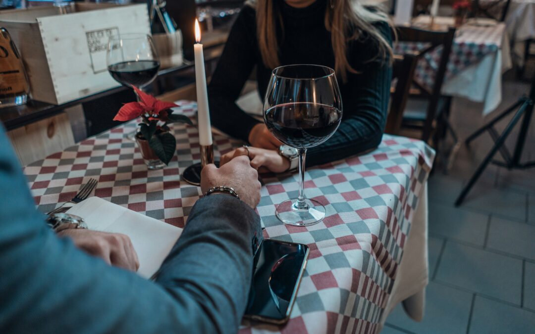 Age Gaps in Relationships: Weighing the Pros and Cons