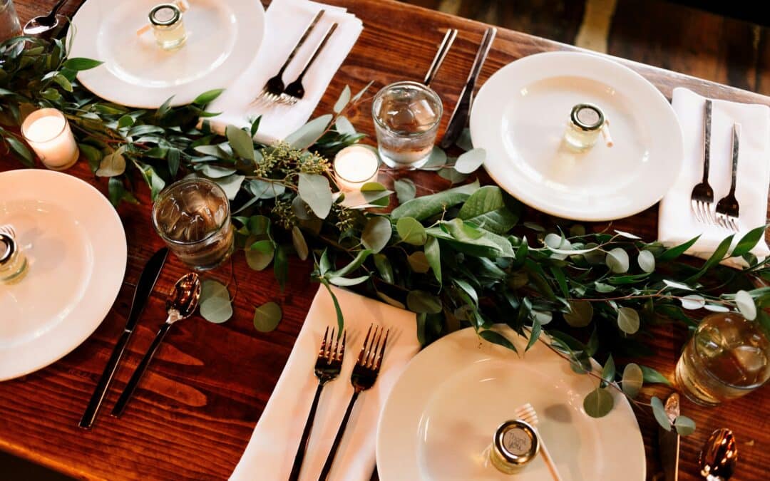 The Art of Hosting: Creating Table Settings with Thoughtful Details